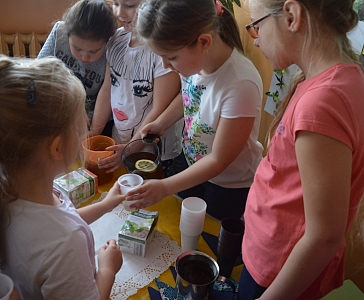 Kanapki z herbatą